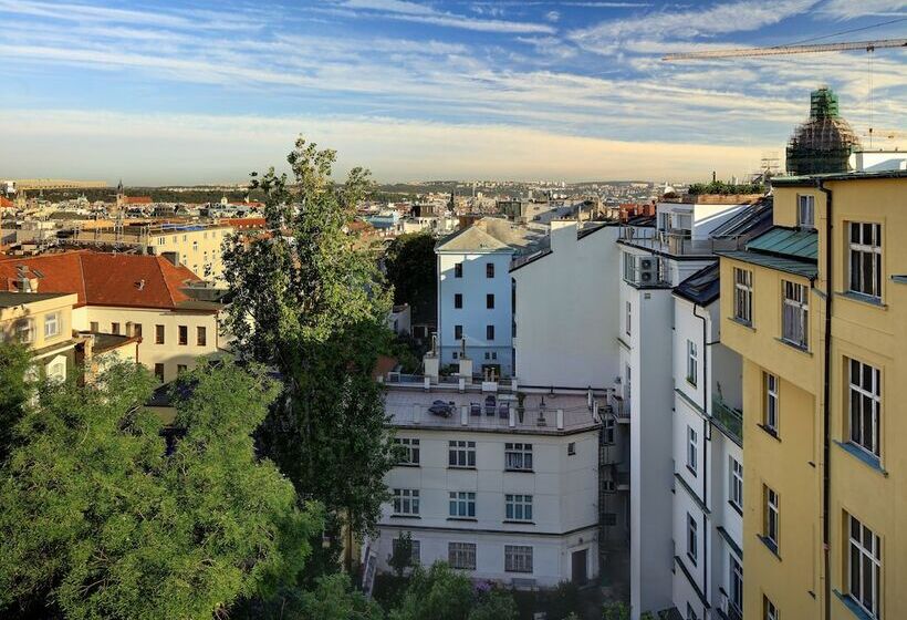 اتاق استاندارد سه تخته با چشمانداز باغ, Salvator Boutique Hotel Vegan Friendly