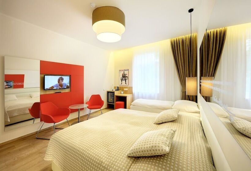 اتاق استاندارد سه تخته با چشمانداز باغ, Salvator Boutique Hotel Vegan Friendly