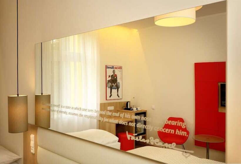 اتاق استاندارد سه تخته با چشمانداز باغ, Salvator Boutique Hotel Vegan Friendly