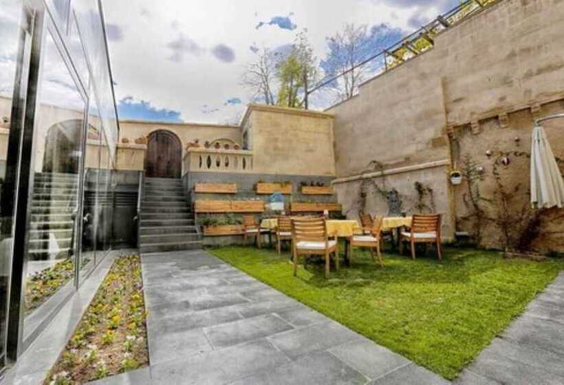 디럭스 룸, Sunak Cave