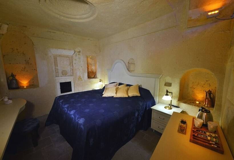 디럭스 룸, Sunak Cave