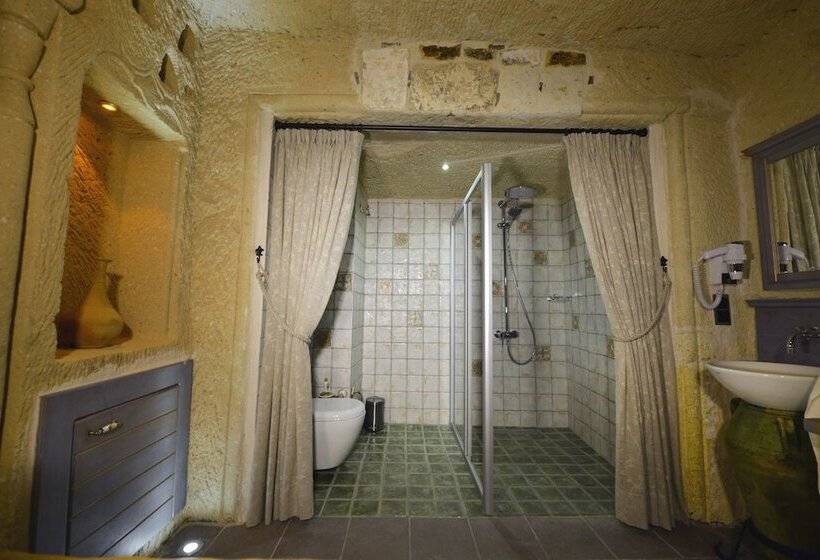 디럭스 룸, Sunak Cave