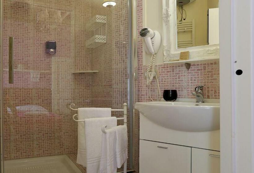 חדר סטנדרט יחיד, Piazzetta De' Monti Suites