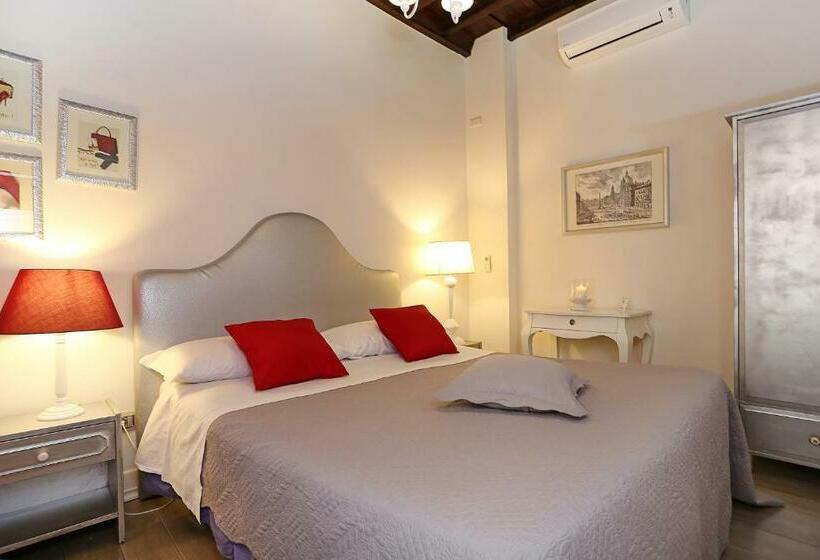 חדר סטנדרט, Piazzetta De' Monti Suites