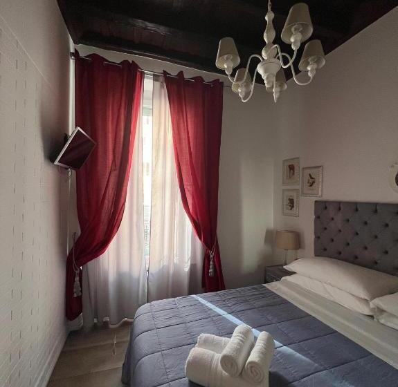 חדר סטנדרט, Piazzetta De' Monti Suites