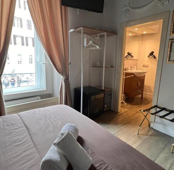 חדר דלוקס, Piazzetta De' Monti Suites