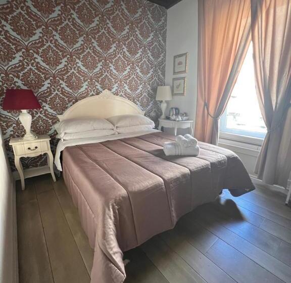 חדר דלוקס, Piazzetta De' Monti Suites