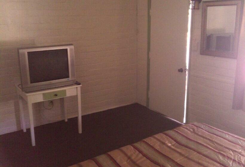 غرفة قياسية سرير كينج, Ranch Motel