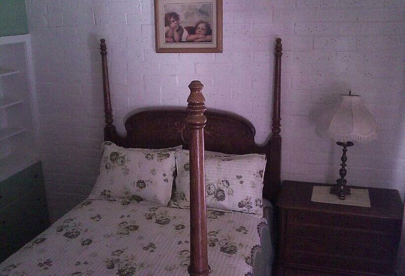 غرفة ديلوكس, Ranch Motel