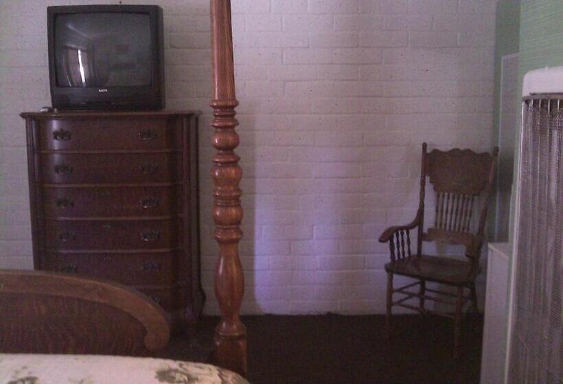 غرفة ديلوكس, Ranch Motel