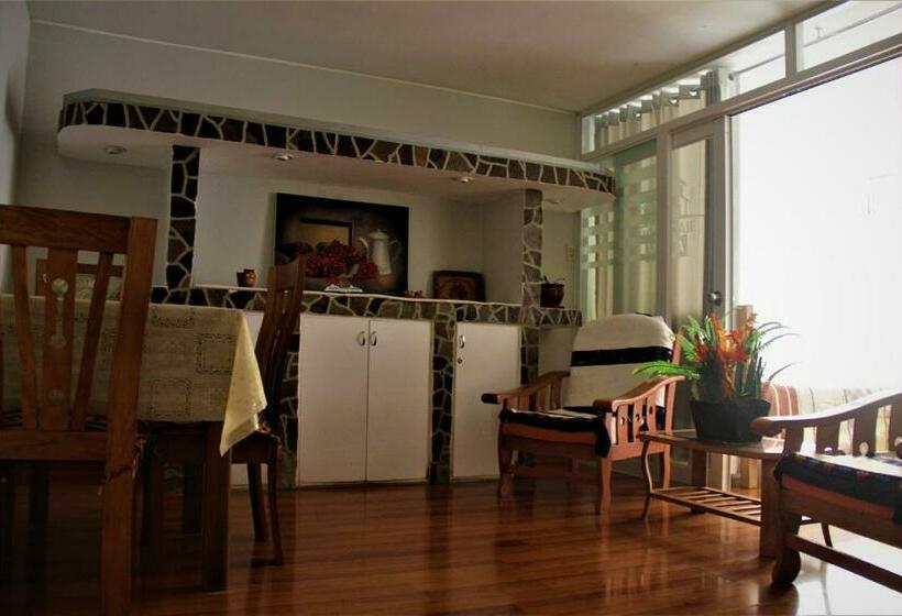 اتاق خانوادگی, Hospedaje Familiar B&b Virma