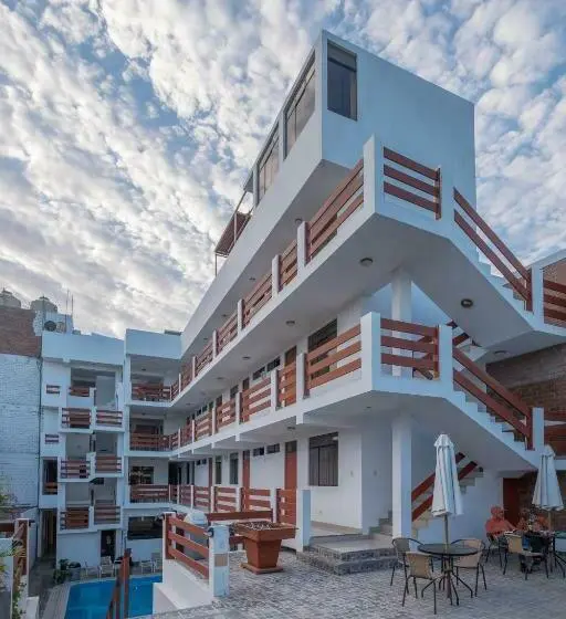 スタンダードルーム, Residencial Los Frayles