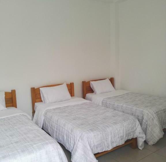 חדר סטנדרט לשלושה, Residencial Los Frayles