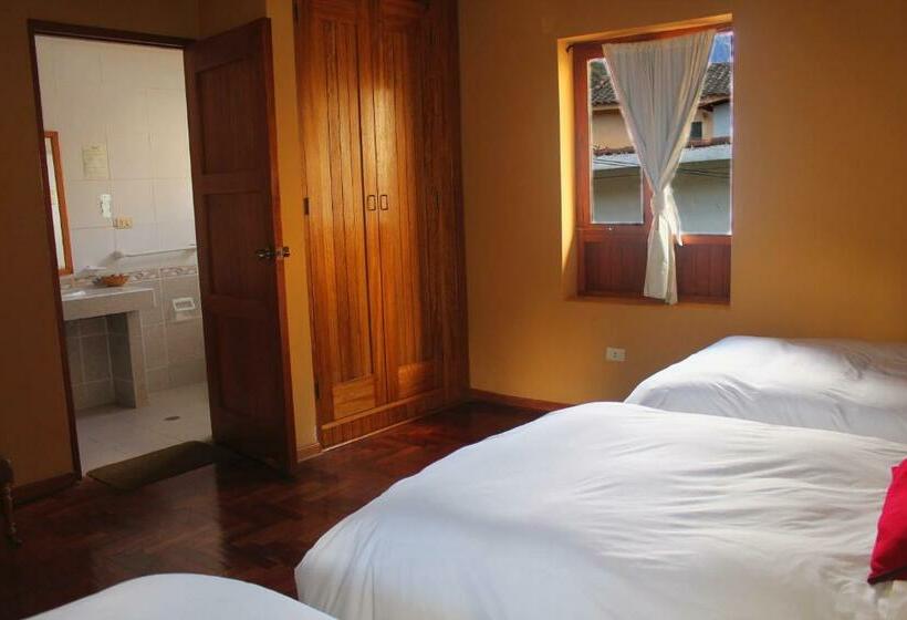 اتاق استاندارد سه نفره, Sauce Hotel Boutique