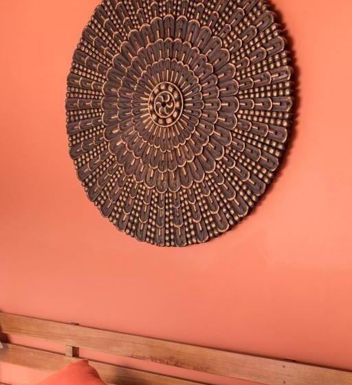 اتاق خانوادگی, Sauce Hotel Boutique