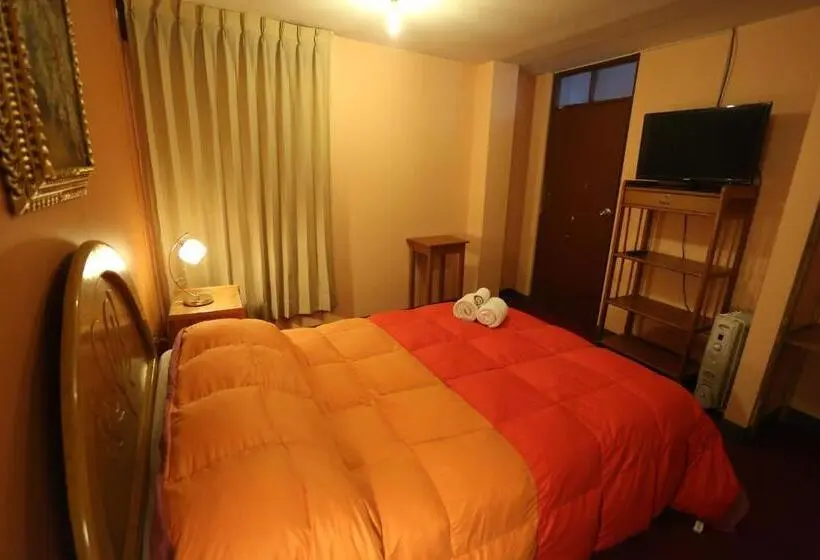 اتاق استاندارد یک نفره, Totorani Inn