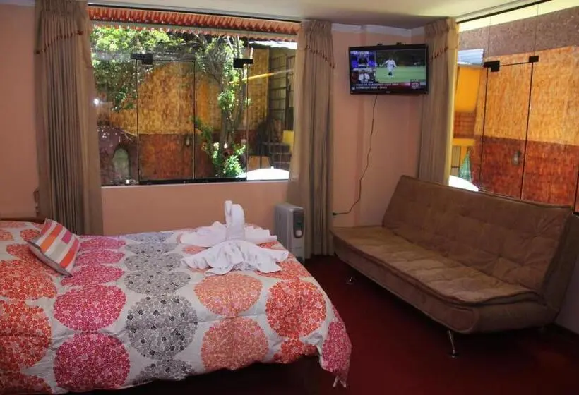 اتاق استاندارد یک نفره, Totorani Inn