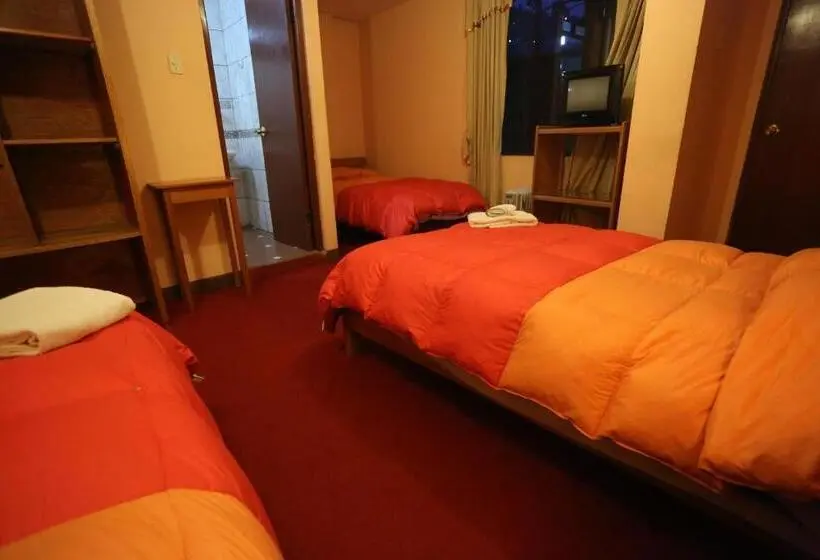 اتاق استاندارد سه نفره, Totorani Inn