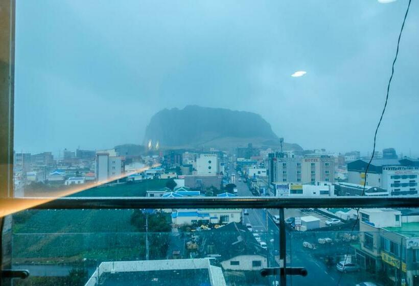 マウンテンビューデラックスルーム, Co Op City Hotel Seongsan