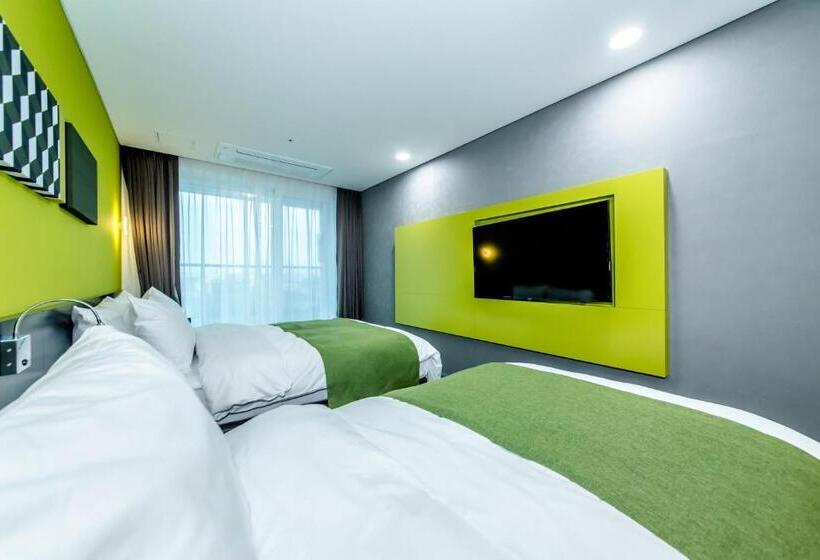 디럭스 룸, Co Op City Hotel Seongsan