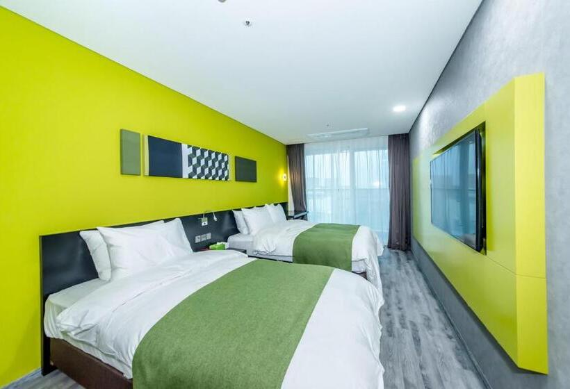 디럭스 룸, Co Op City Hotel Seongsan