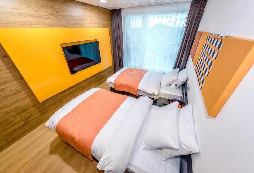 Номер Стандарт, Co Op City Hotel Seongsan