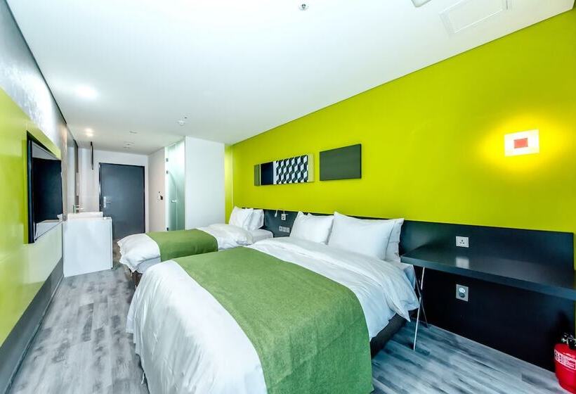 디럭스 룸, Co Op City Hotel Seongsan