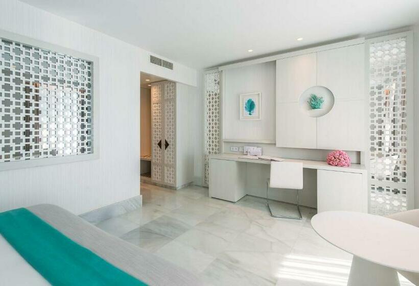Habitación Triple Deluxe Vista Mar, Gran Hotel Miramar Gl