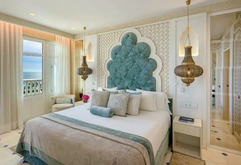 Deluxe Suite Sea View