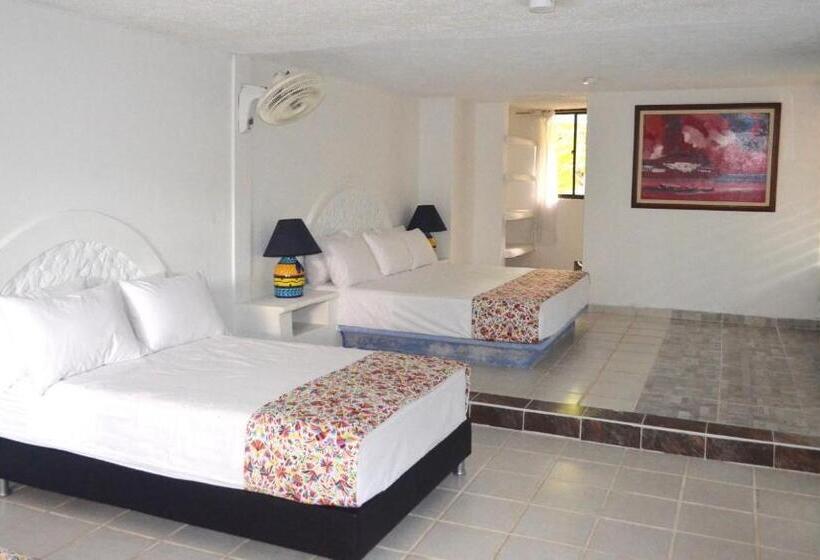 带露台的小型套房, Amanwana Ecofinca