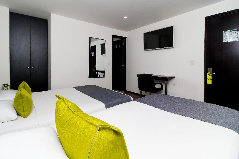 اتاق استاندارد سه نفره, Ayenda 1063 Golden