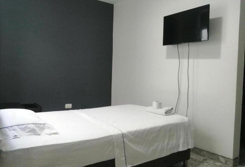 اتاق استاندارد یک نفره, Bucare