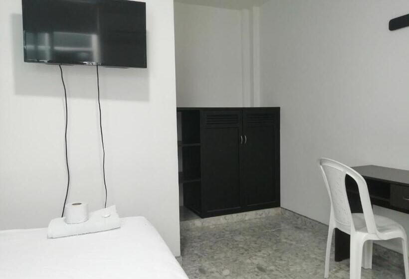 标准单人间, Bucare