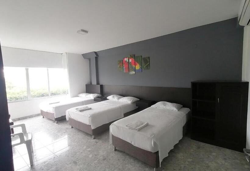 اتاق خانوادگی, Bucare