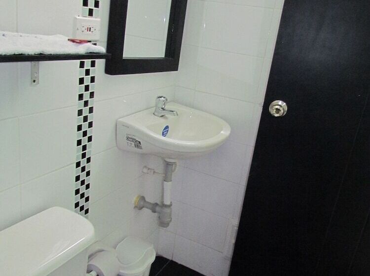 베이직 3인 룸, Diamonds