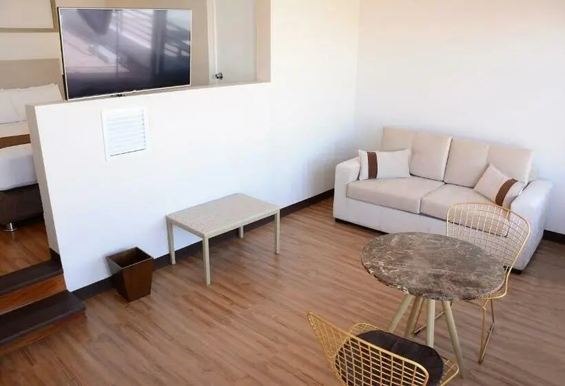 Juniorsviitti, Dm Hoteles Moquegua