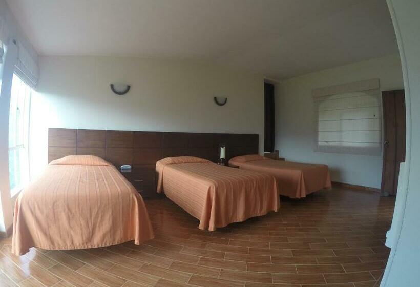 家庭间, El Castillo Chinauta