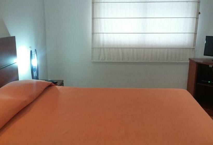 家庭间, El Castillo Chinauta