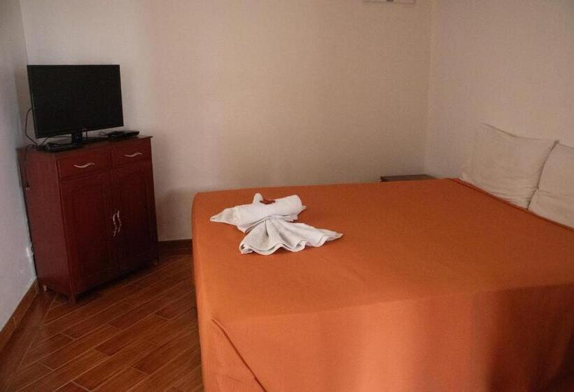 标准间, El Castillo Chinauta