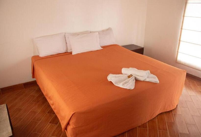 标准间, El Castillo Chinauta