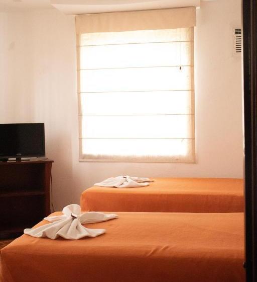 家庭间, El Castillo Chinauta