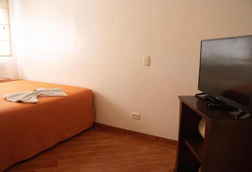 家庭间, El Castillo Chinauta