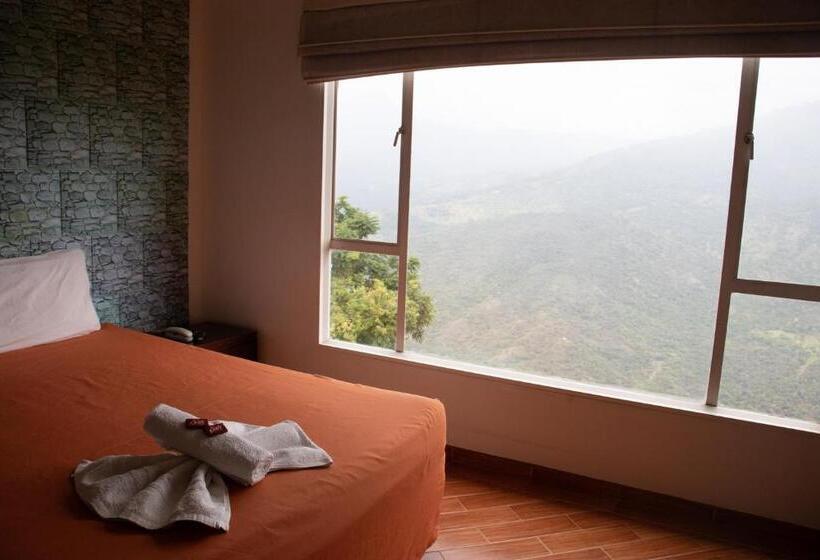 高级大房间, El Castillo Chinauta