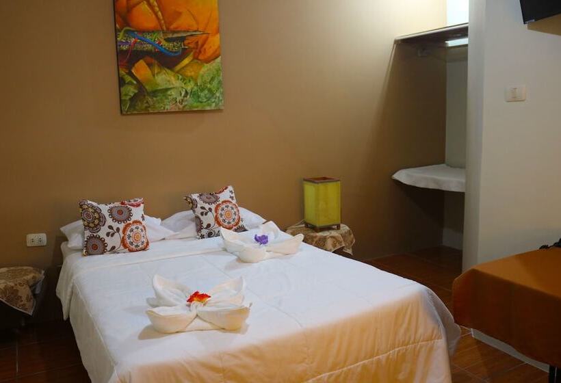 اتاق استاندارد یک نفره, La Patarashca