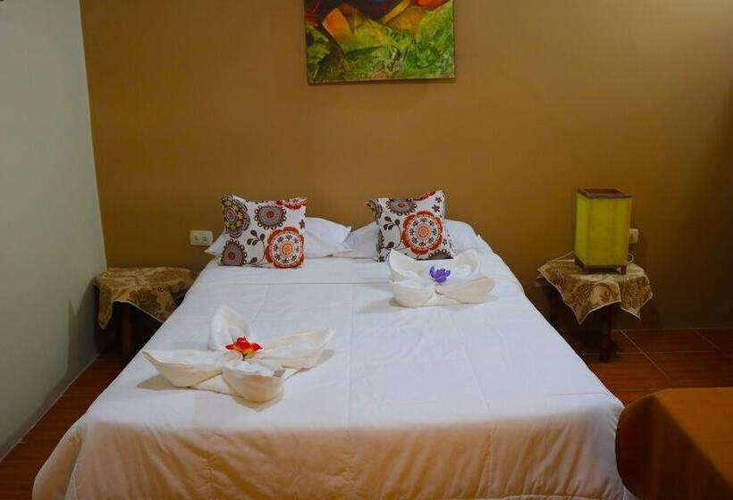 اتاق استاندارد یک نفره, La Patarashca