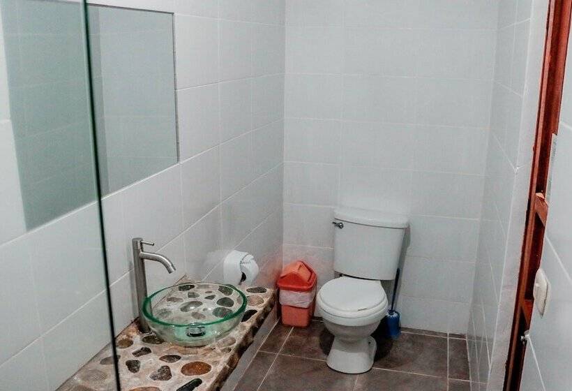 اتاق استاندارد, La Patarashca