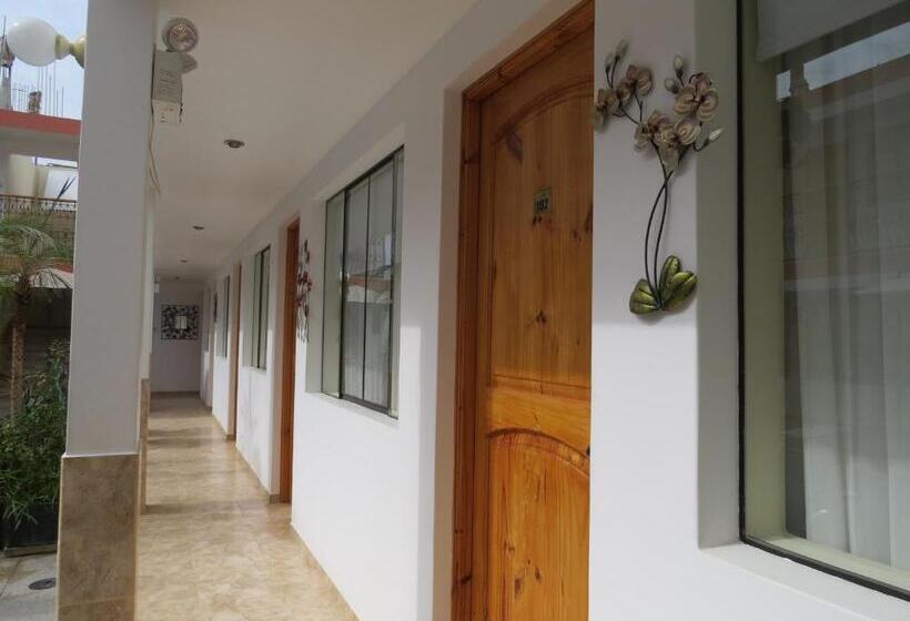 اتاق استاندارد سه نفره, Las Flores