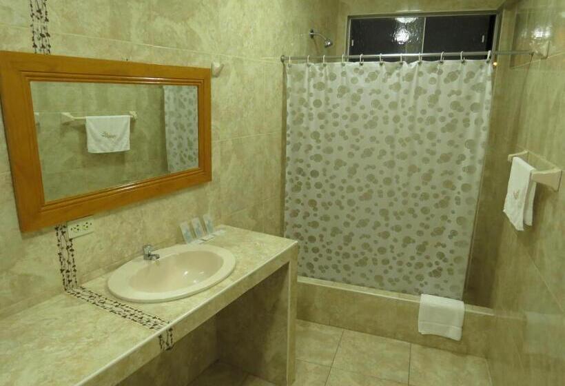 اتاق استاندارد سه نفره, Las Flores