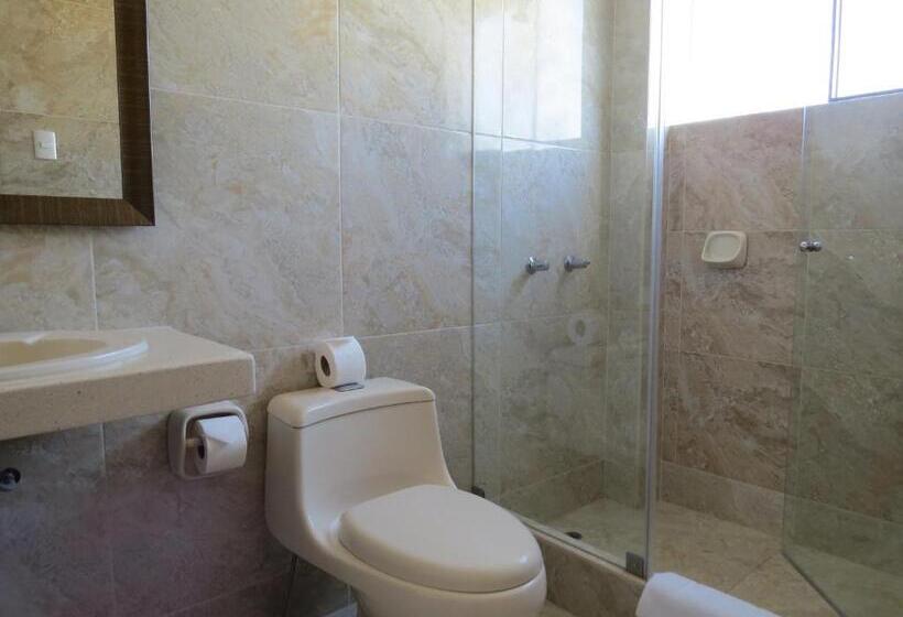 اتاق خانوادگی, Las Flores