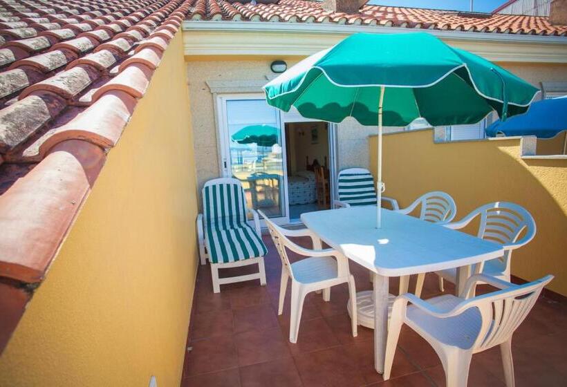 オーシャンビュースタンダードルーム, Martín Esperanza